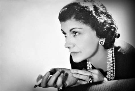 la fascinante biografía de coco chanel|coco chanel best known for.